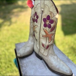 NIB BED STU VALENCIA II BOOTS Size 7